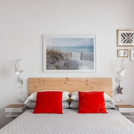 Stylish With Terrace For Couple Or Family Apartment