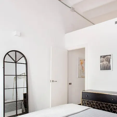 Stylish With Terrace For Couple Or Family Apartment *
